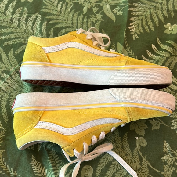 VANS- yellow canvas & suede - lightly used women’s 7/kids 5 - Picture 4 of 6